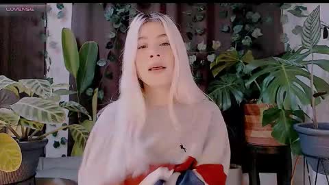 luckysapphire777 online show from October 15, 8:37 am