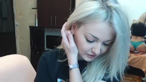 LuckyShot online show from April 15, 3:26 pm