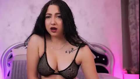 Mia online show from July 2, 6:24 pm