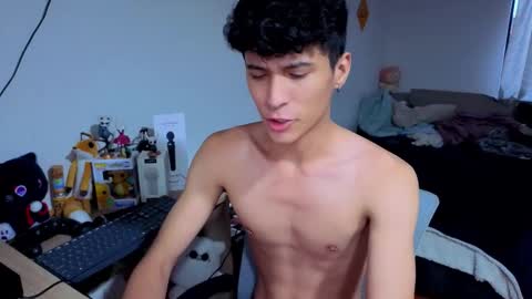 Lu Independent Model online show from November 20, 10:18 pm