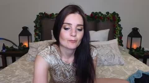 Lucy online show from November 29, 10:06 pm