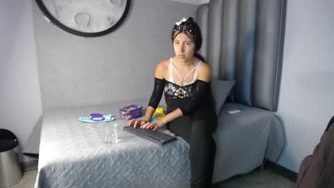 Snapshot of lucy__23 chatting on September 12, 11:07 pm online show from September 12, 11:07 pm