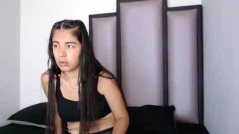 Snapshot of lucy__23 chatting on October 22, 4:48 am online show from October 22, 4:48 am