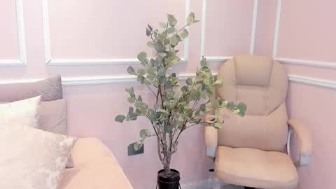 lucy_canel online show from February 22, 5:59 pm