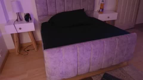 lucy online show from March 30, 3:50 am