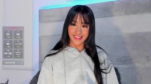 Lucy online show from December 17, 7:48 am