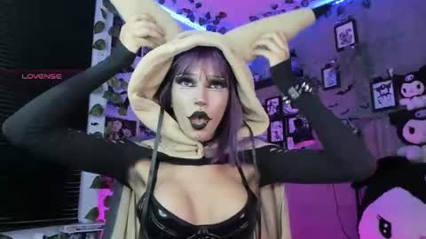 lucyfer online show from July 25, 2:20 am