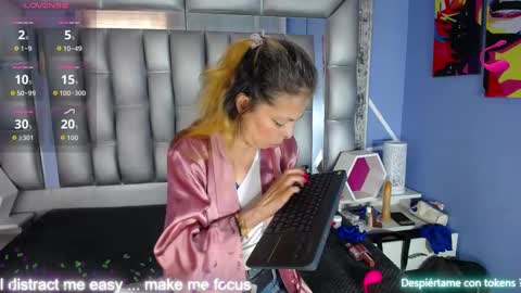  SleepyAbuela online show from September 22, 2:32 pm