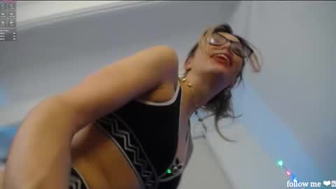 lucy online show from February 18, 5:51 am