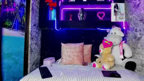 Lucy unlimit come back here  online show from July 27, 1:25 am