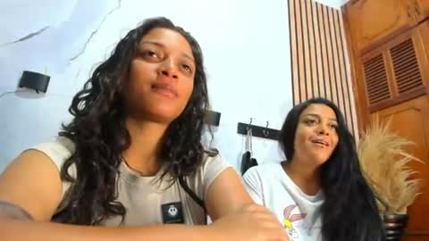 lucyandbella online show from June 11, 1:20 pm