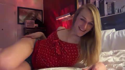 lucyheifer online show from February 26, 1:53 am