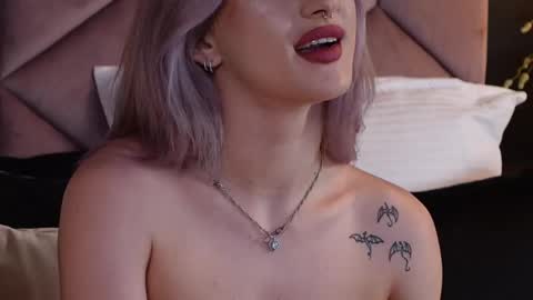 Lucy Lexton online show from March 7, 5:18 am