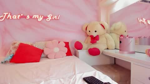 Lucy online show from September 15, 10:11 pm