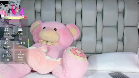 Snapshot of lucyrosse_ chatting on February 27, 11:17 am Lucy online show from February 27, 11:17 am