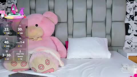 Snapshot of lucyrosse_ chatting on February 25, 11:21 am Lucy online show from February 25, 11:21 am