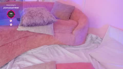 Lucy online show from December 3, 5:19 am