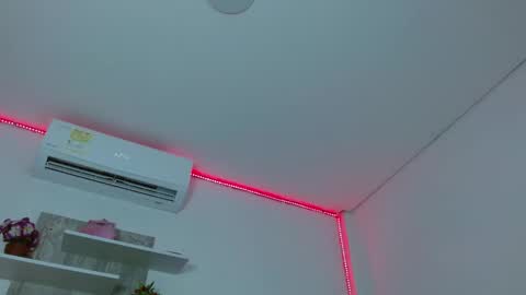 LUCY online show from February 1, 7:13 pm