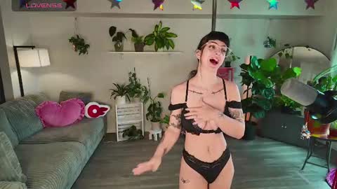 Lucy online show from July 25, 10:07 pm