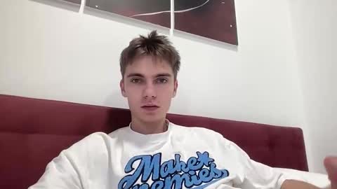 Luis online show from October 20, 11:37 am