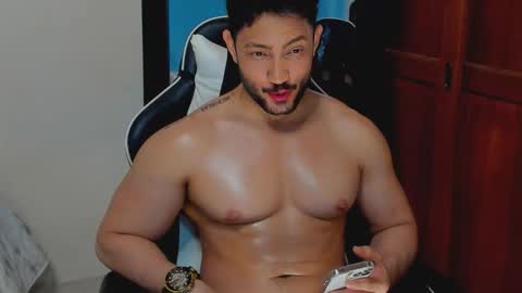 luis_baptista online show from November 10, 1:52 am