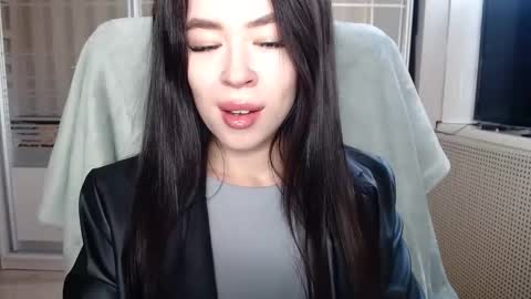 luisa lovedom online show from October 8, 12:22 pm