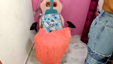 luisa_homes online show from December 15, 9:44 pm