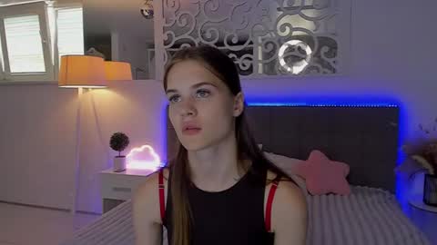 LuisaClover online show from July 28, 12:23 pm