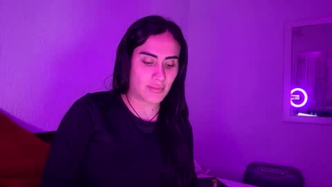 Luisa Monsters online show from November 19, 10:52 pm