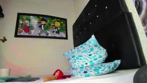 luisfernando01 online show from June 8, 1:28 am