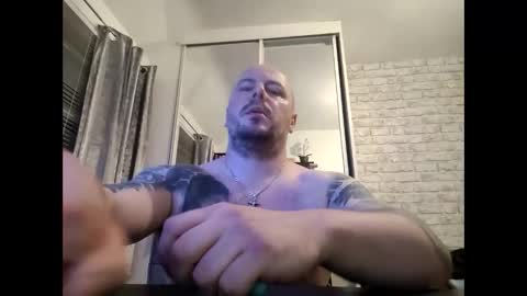 lukasz1808 online show from June 1, 9:49 pm
