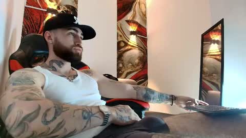 LUKE online show from April 25, 1:35 pm