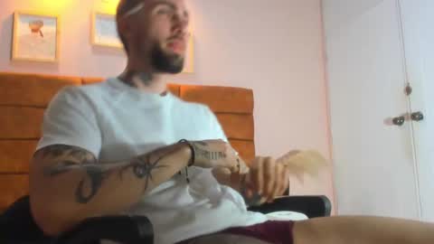 LUKE online show from March 10, 8:34 pm