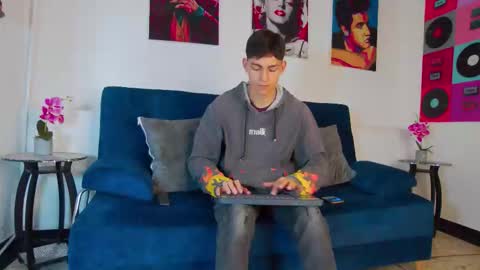 Snapshot of luke_savagge chatting on October 9, 12:10 pm Luke online show from October 9, 12:10 pm