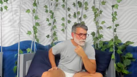 Luke Crews online show from February 10, 7:17 pm