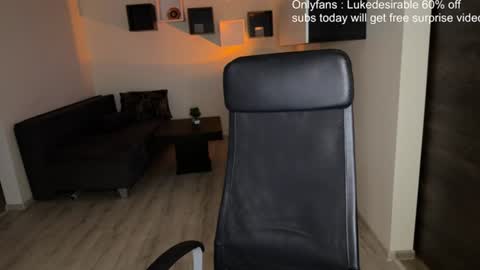 lukedesirable online show from July 29, 9:48 pm