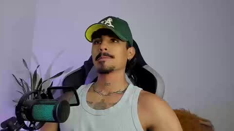 Luke Taylor online show from March 14, 1:42 am