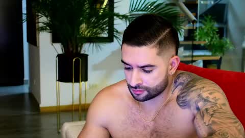 Lukhas f4f online show from April 18, 2:35 am