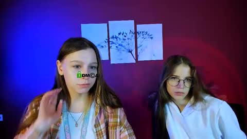 lulu_fly_ online show from October 20, 8:41 am