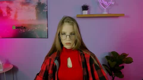 lulu_fly_ online show from November 7, 7:38 pm