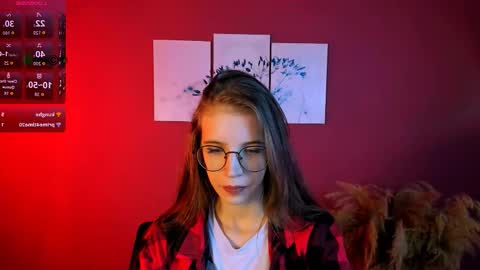 lulu_fly_ online show from November 22, 10:02 am