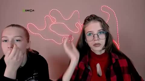 lulu_fly_ online show from October 21, 8:52 am