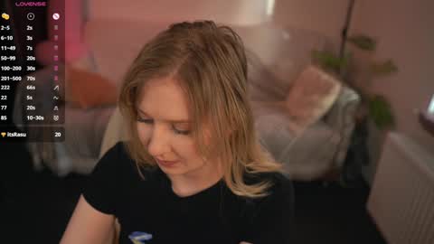 lulu_lovett online show from February 15, 12:01 pm