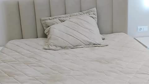 Lulu online show from March 12, 2:04 am