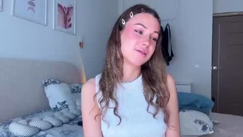 lulu berry online show from June 14, 2:24 am