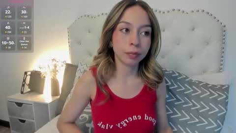 luluuberry online show from March 29, 7:26 pm