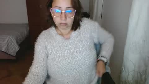 Snapshot of lumi_84 chatting on February 14, 1:13 am LUMI online show from February 14, 1:13 am