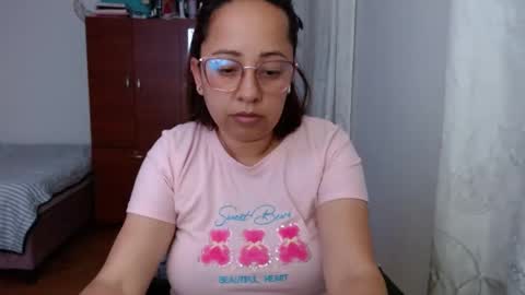 Snapshot of lumi_84 chatting on February 10, 1:03 am LUMI online show from February 10, 1:03 am