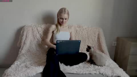 lumpyamsonia online show from November 28, 10:11 am