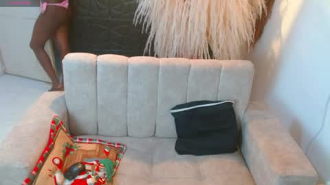 luna253951 online show from May 23, 11:45 pm